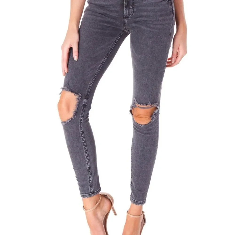 Free People‎ Busted Knee Distressed Black Jeans